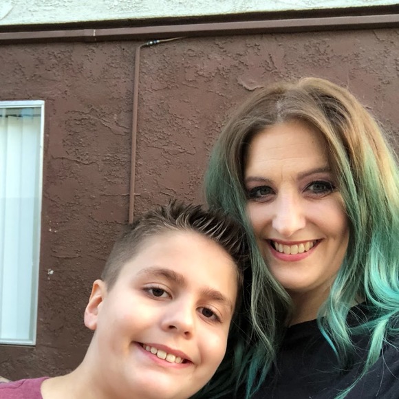 Meet your Posher, Dena - Picture 1 of 1